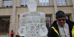 В Болгарии открылся фестиваль ледяных фигур