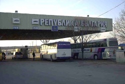 Более 30 болгарских таможенников задержаны со взятками