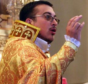 Армянская община хочет избавиться от священника-ловеласа