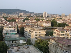 В крупнейших городах Болгарии продолжает дешеветь жилье